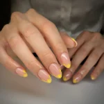 nude_korom_virág_mintakkal